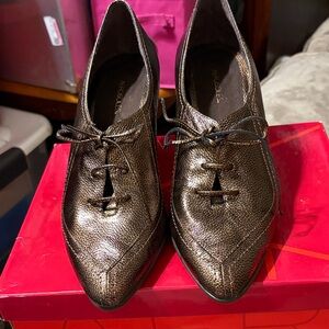 AEROSOLES Metallic Bronze Lace-Up Pointed Toe Shoes